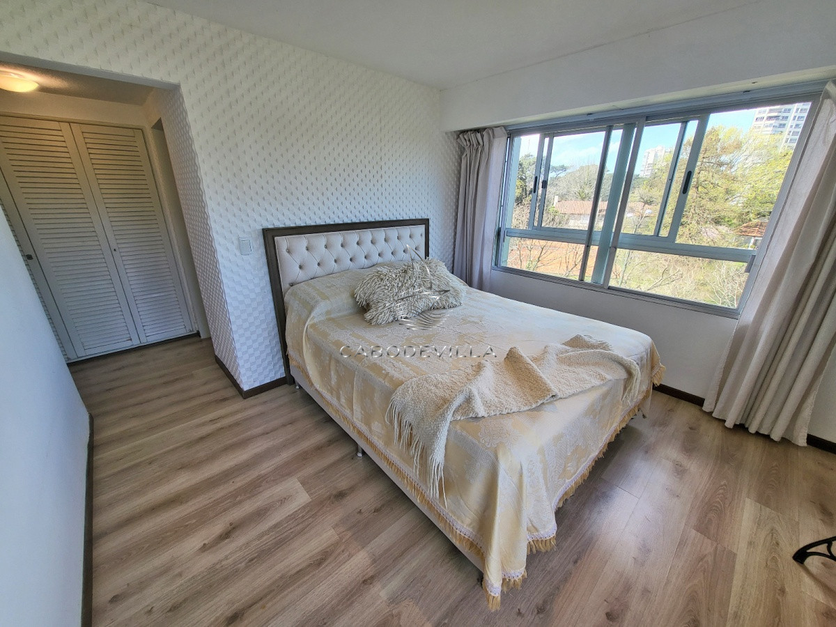 Apartamento ID.153 - En alquiler apartamento de 2 dormitorios y 2 baños Roosevelt Punta del Este 