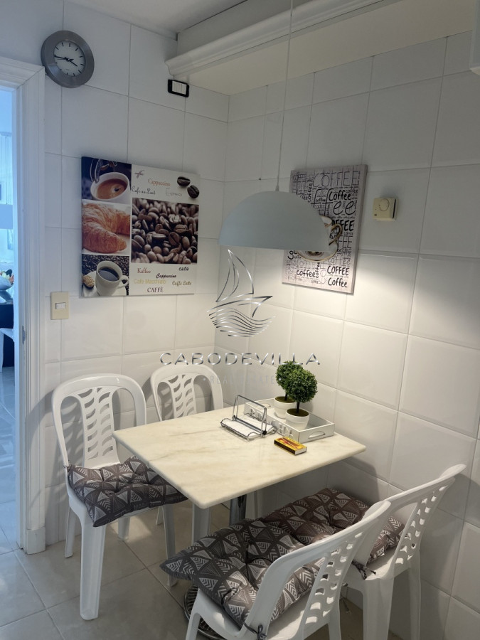 Apartamento ID.134 - En alquiler apartamento de 3 dormitorios y 4 baños en parada 4 de playa mansa 