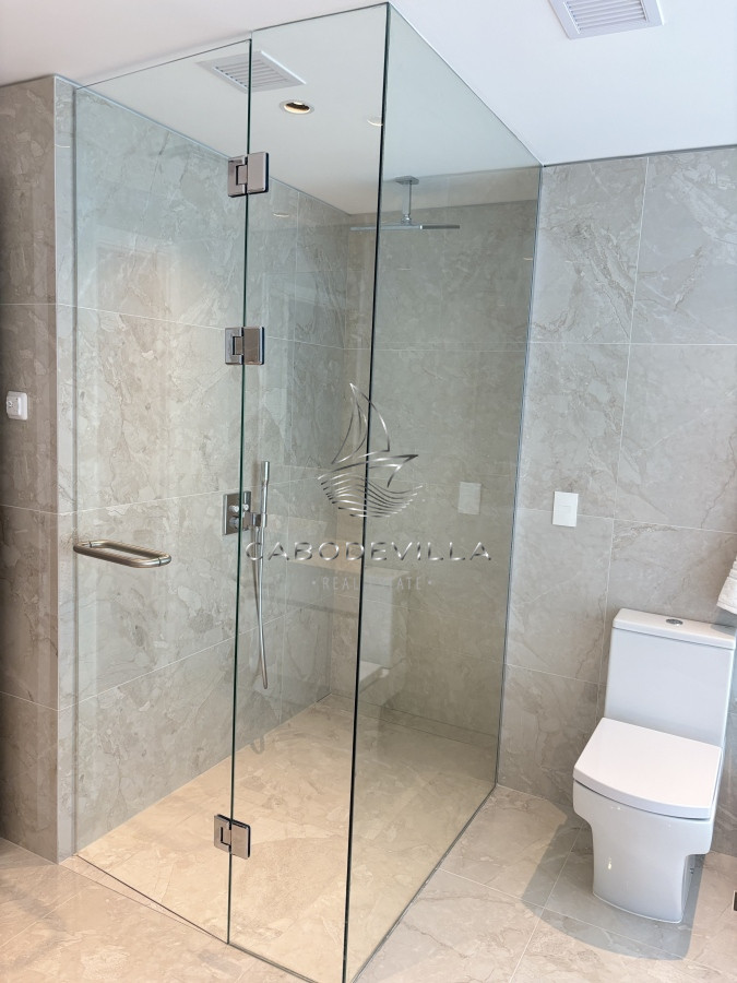 Apartamento ID.427 - En alquiler depto de 3 dormitorios más dependencia de servicio Punta del Este 