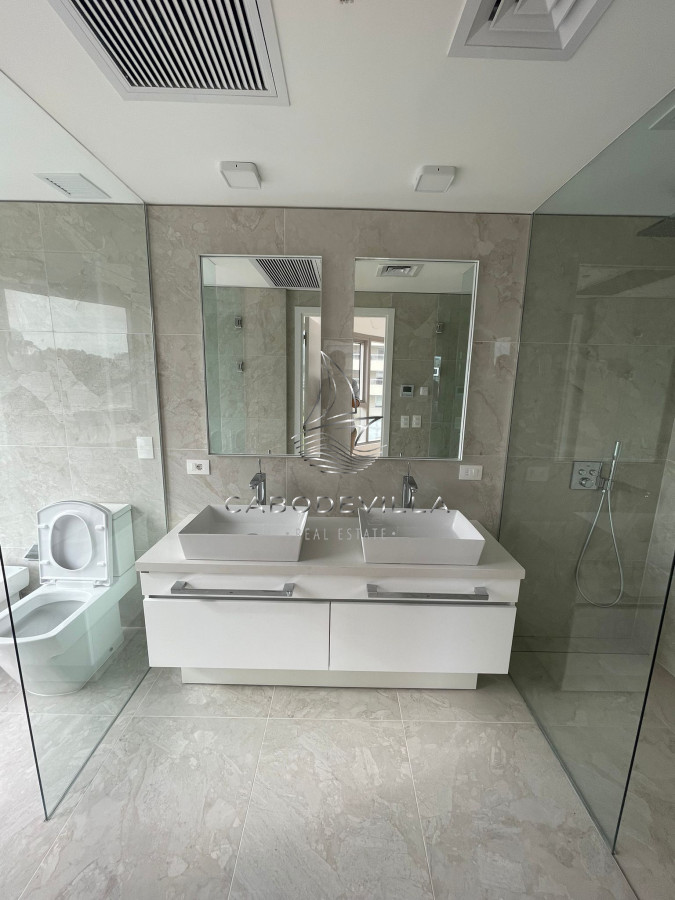 Apartamento ID.350 - En venta y alquiler anual departamento de 2 dormitorios Punta del Este 