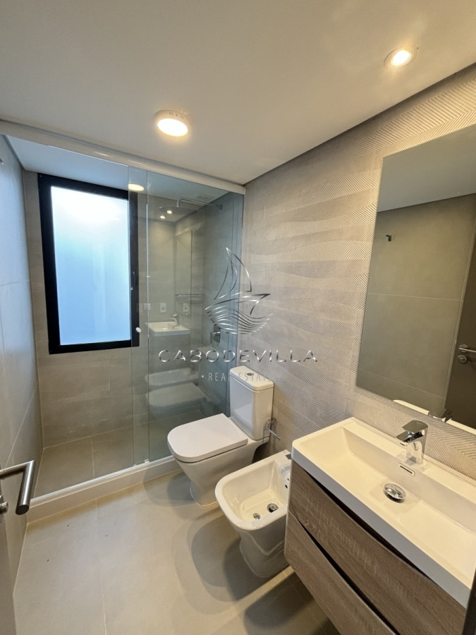 Apartamento ID.615 - En alquiler anual departamento con 2 dormitorios en Playa Brava 