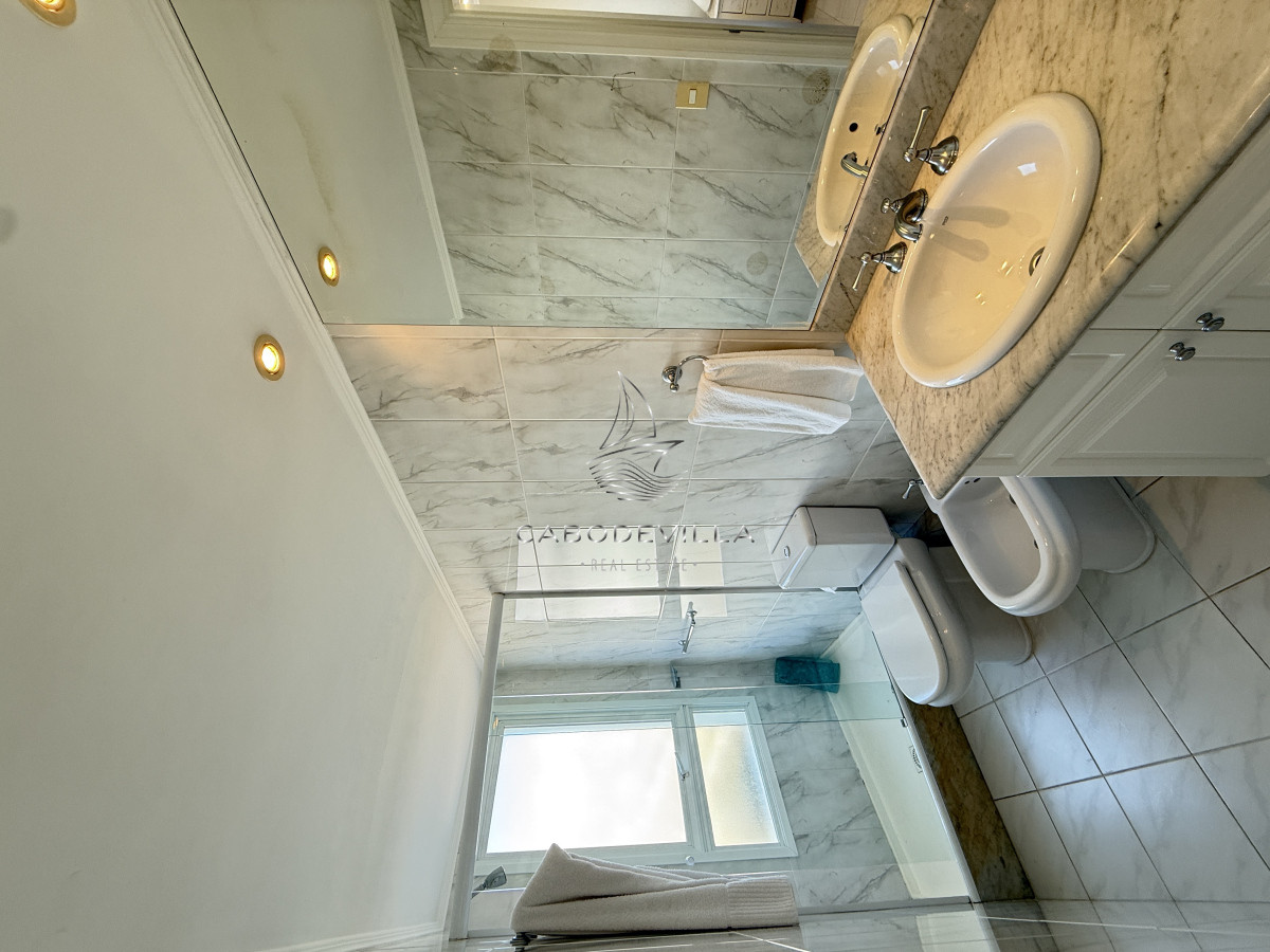 Apartamento ID.876 - En venta y alquiler departamento Punta del Este 