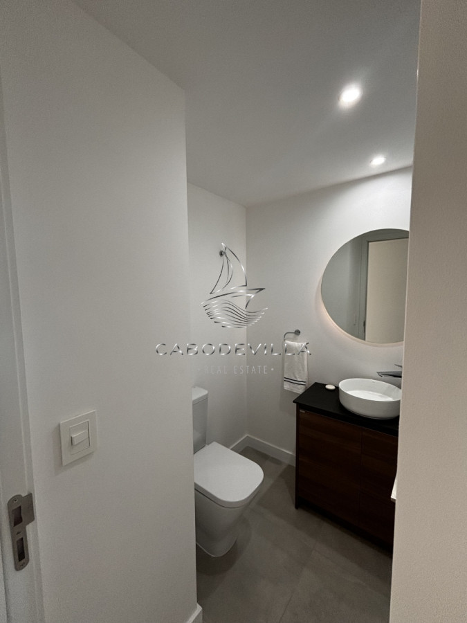 Apartamento ID.446 - En venta departamento de 3 dormitorios Playa Mansa 
