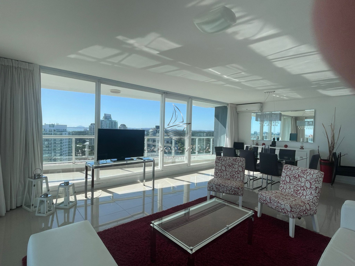 Apartamento ID.198 - Departamento de 3 dormitorios más dependencia Roosevelt Punta del Este 