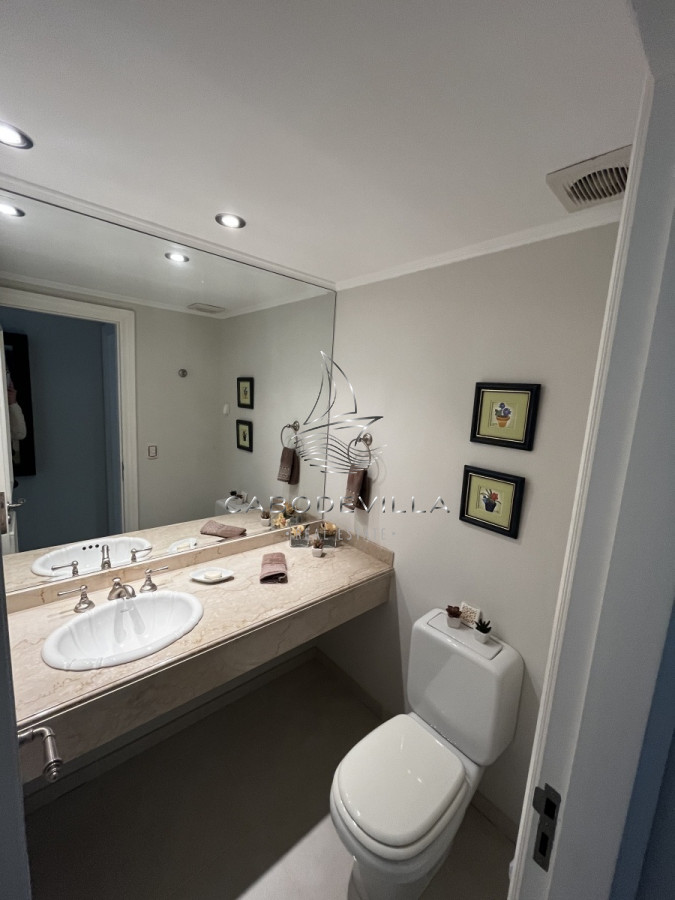 Apartamento ID.138 - En alquiler apartamento de 3 dormitorios y 3 baños Playa Mansa 