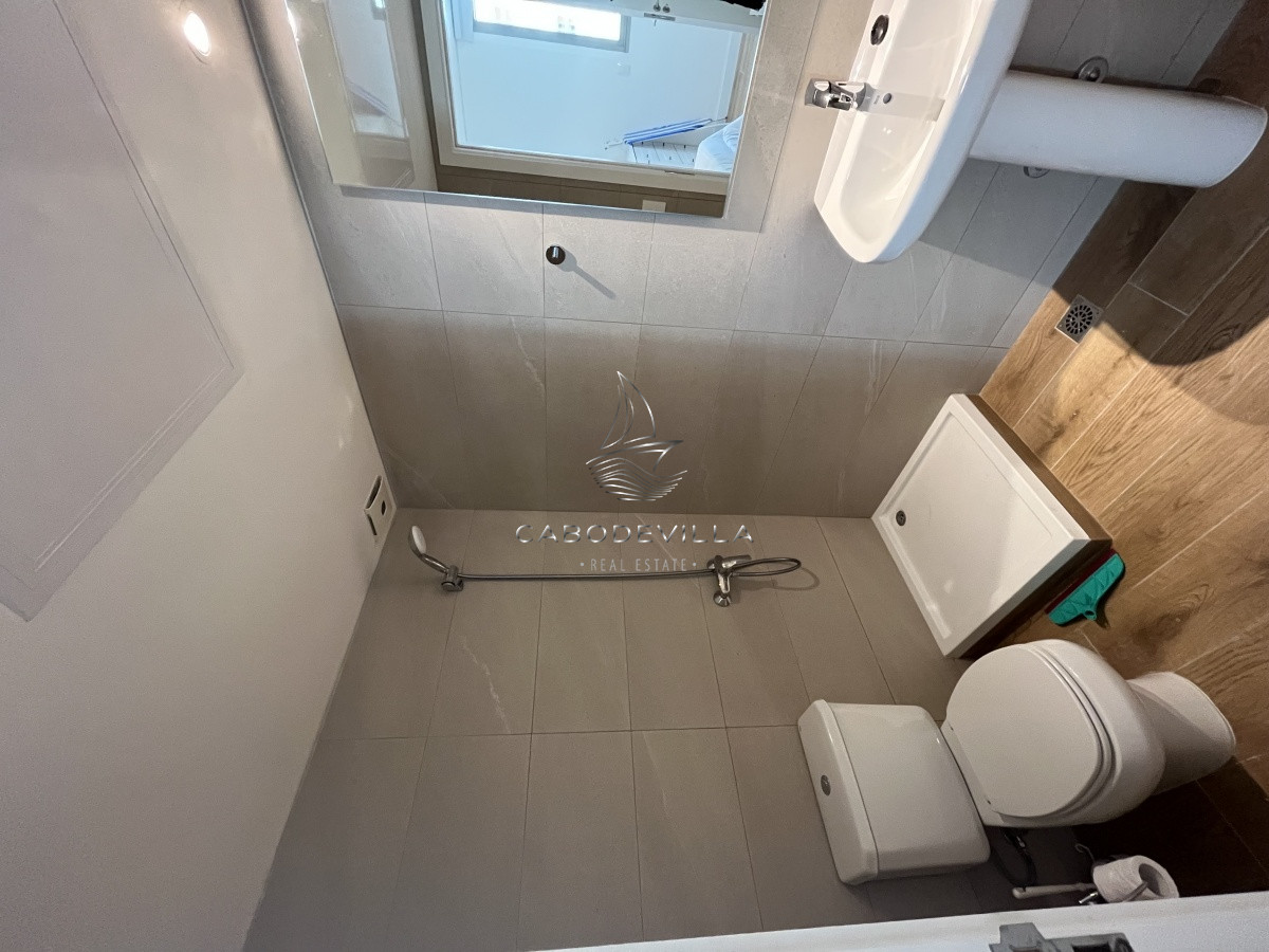 Apartamento ID.272 - En venta apartamento de 3 dormitorios mas dependencia 