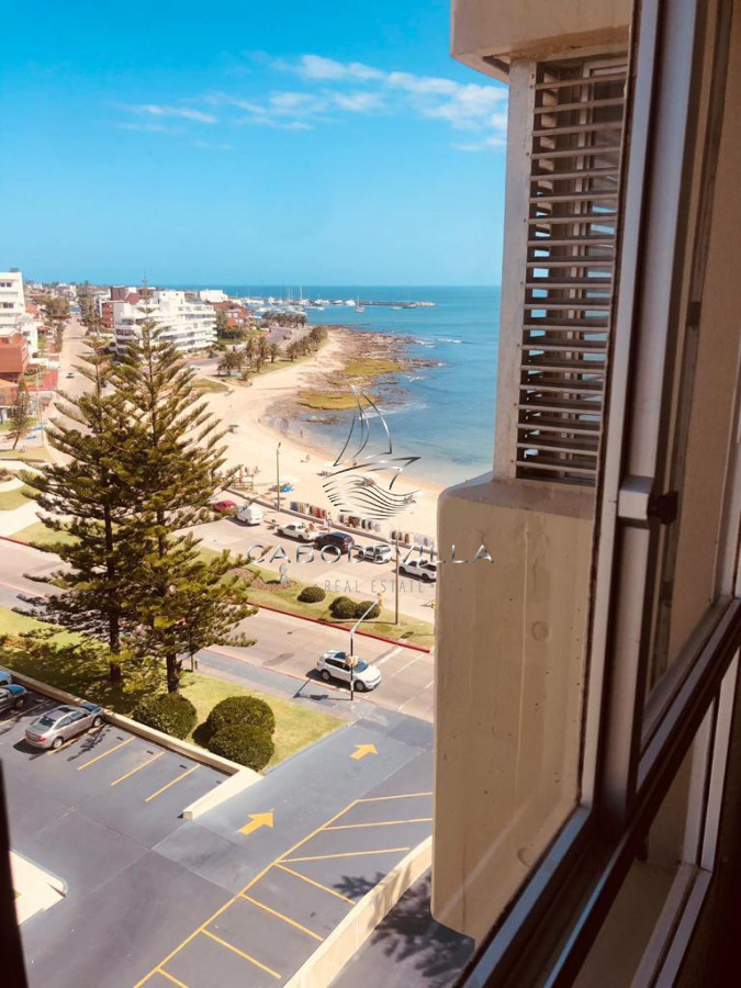 Apartamento ID.60 - En venta apartamento de 4 dormitorios, playa Mansa