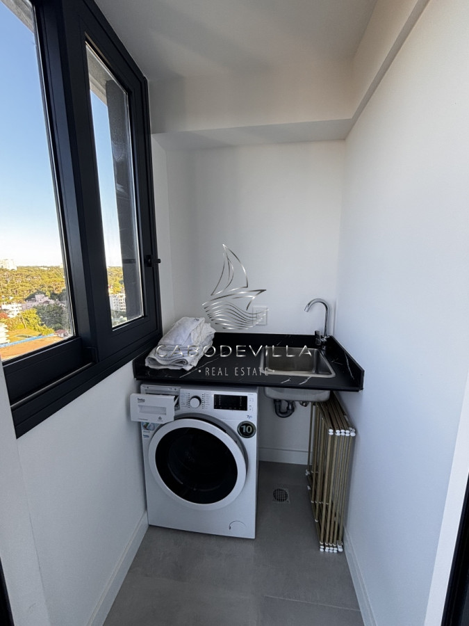 Apartamento ID.446 - En venta departamento de 3 dormitorios Playa Mansa 