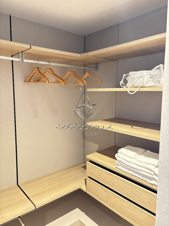 Apartamento ID.634 - En venta y alquiler departamento en Playa Brava de 2 dormitorios en suite 