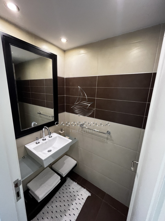 Apartamento ID.202 - En alquiler apartamento de 2 dormitorios 2 baños en parada 1 de Playa Brava 