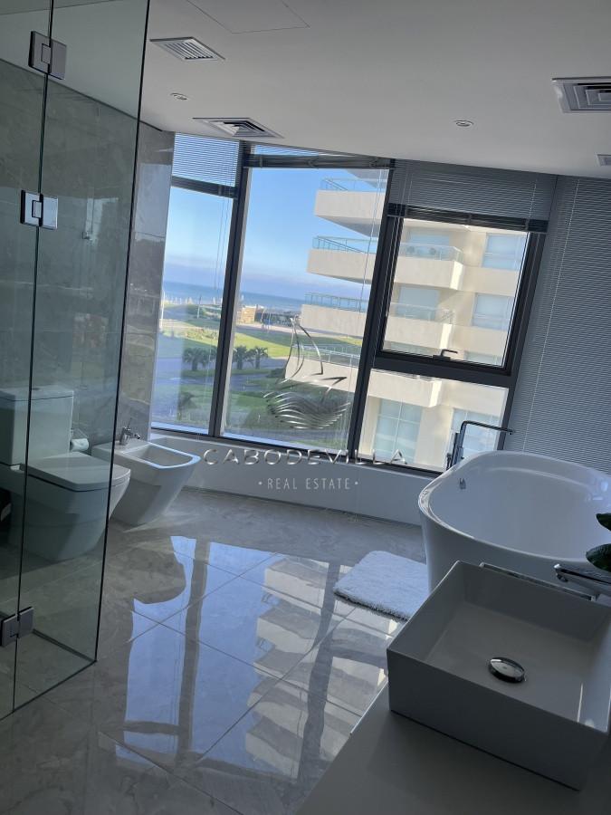 Apartamento ID.272 - En venta apartamento de 3 dormitorios mas dependencia 