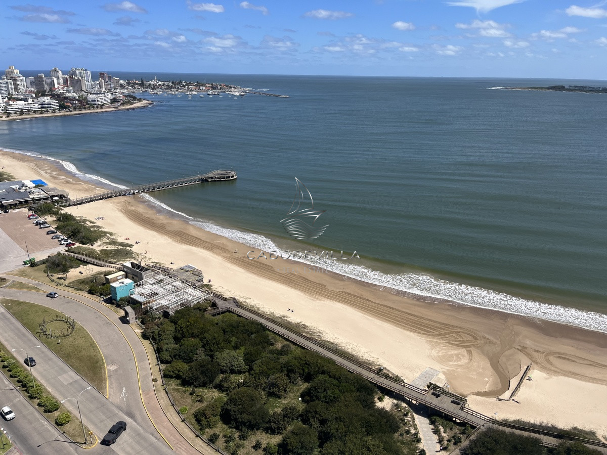 Apartamento ID.133 - En venta Penthouse de 6 dormitorios Playa Mansa 