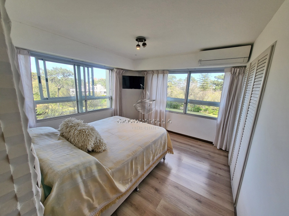 Apartamento ID.153 - En alquiler apartamento de 2 dormitorios y 2 baños Roosevelt Punta del Este 