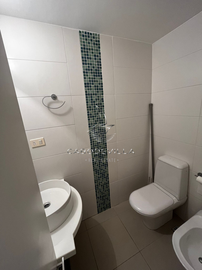 Apartamento ID.75 - En venta y alquiler  apartamento de 3 dormitorios, playa brava 