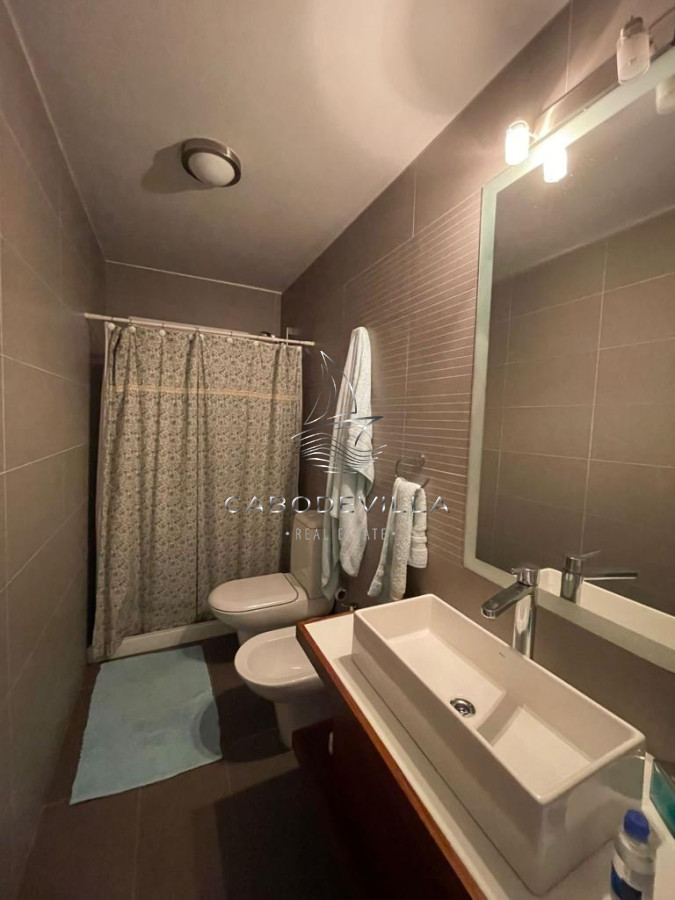 Apartamento ID.425 - Alquiler en Peninsula de Punta del Este 