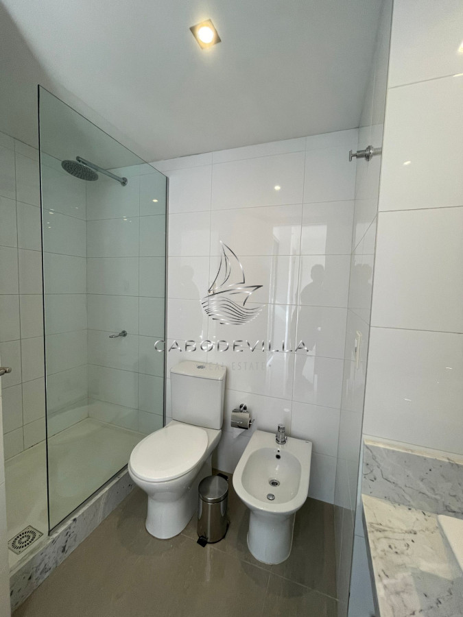 Apartamento ID.198 - Departamento de 3 dormitorios más dependencia Roosevelt Punta del Este 