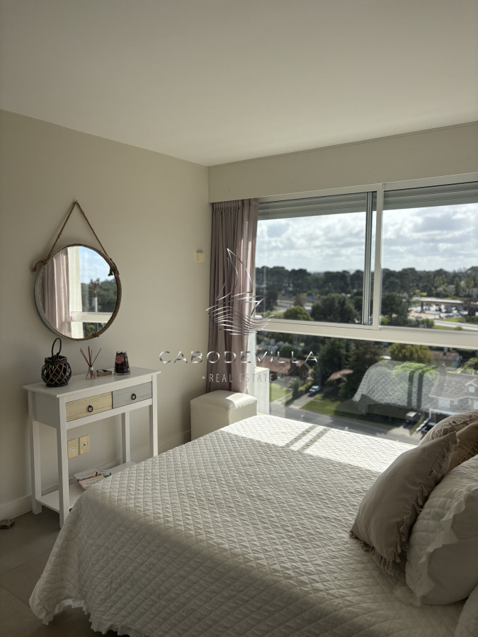 Apartamento ID.193 - En venta apartamento de 2 dormitorios y 2 baños Punta del Este 