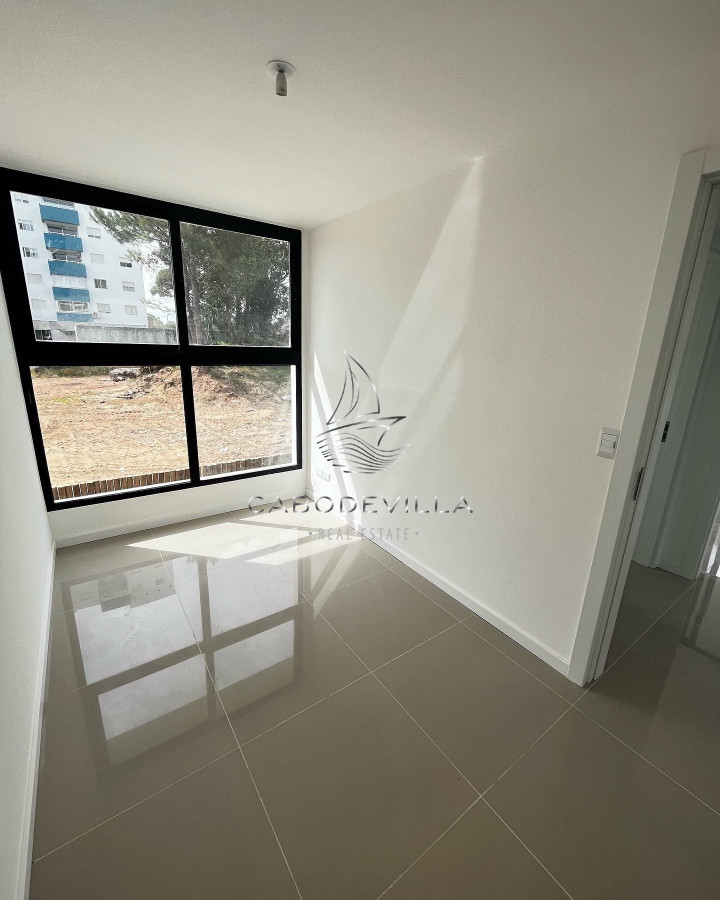 Apartamento ID.5 - En alquiler anual  apartamento de 2 dormitorios a estrenar Roosevelt 