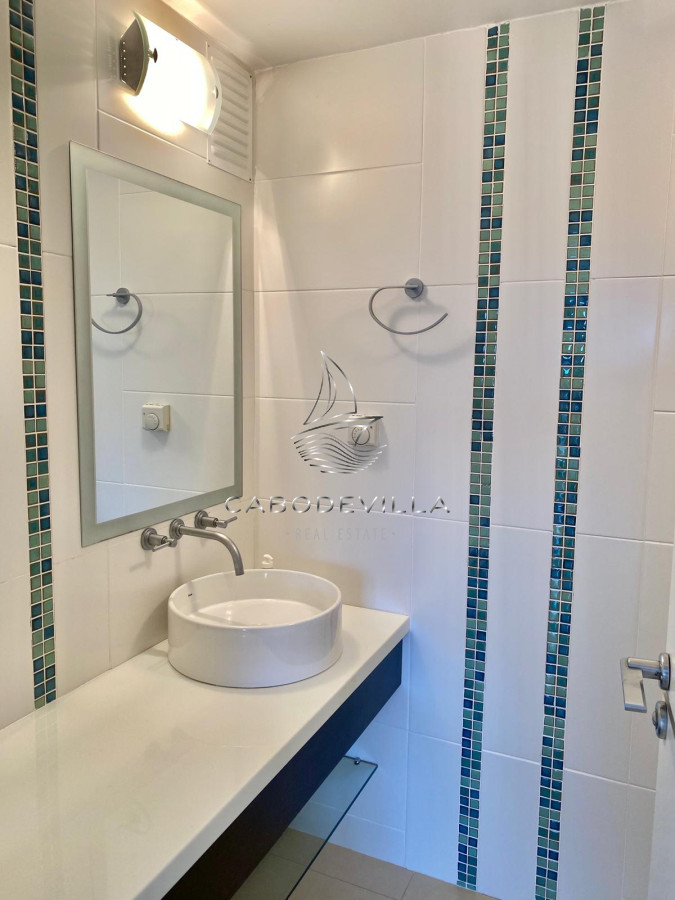 Apartamento ID.43 - En alquiler temporal apartamento de 2 dormitorios, playa brava 