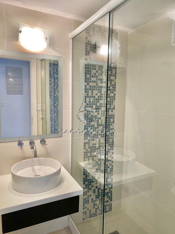Apartamento ID.43 - En alquiler temporal apartamento de 2 dormitorios, playa brava 