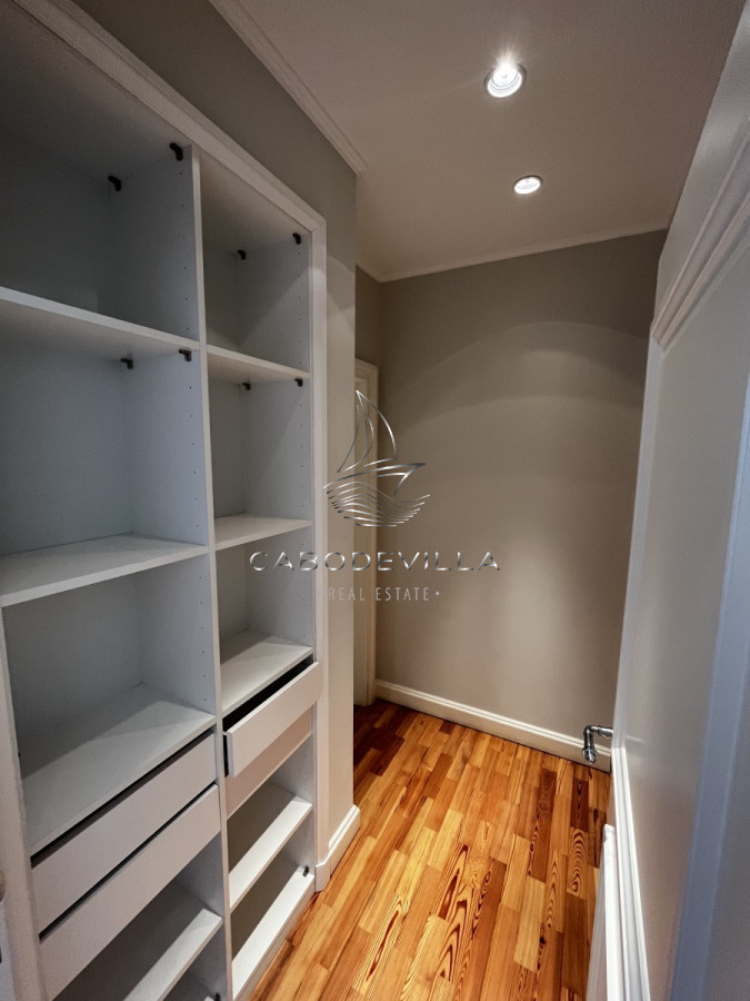 Apartamento ID.133 - En venta Penthouse de 6 dormitorios Playa Mansa 