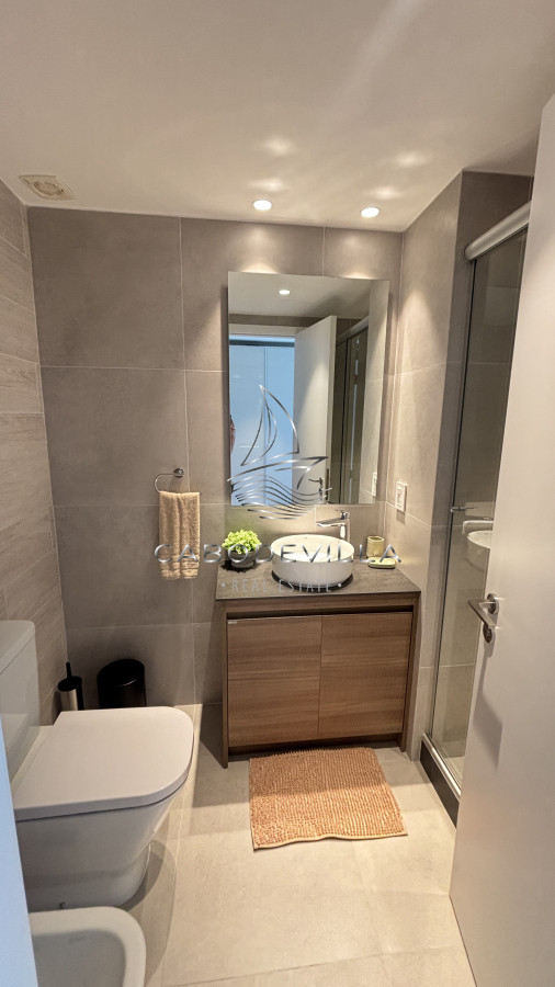 Apartamento ID.727 - Alquiler anual departamento de 3 dormitorios en suite Punta del Este 