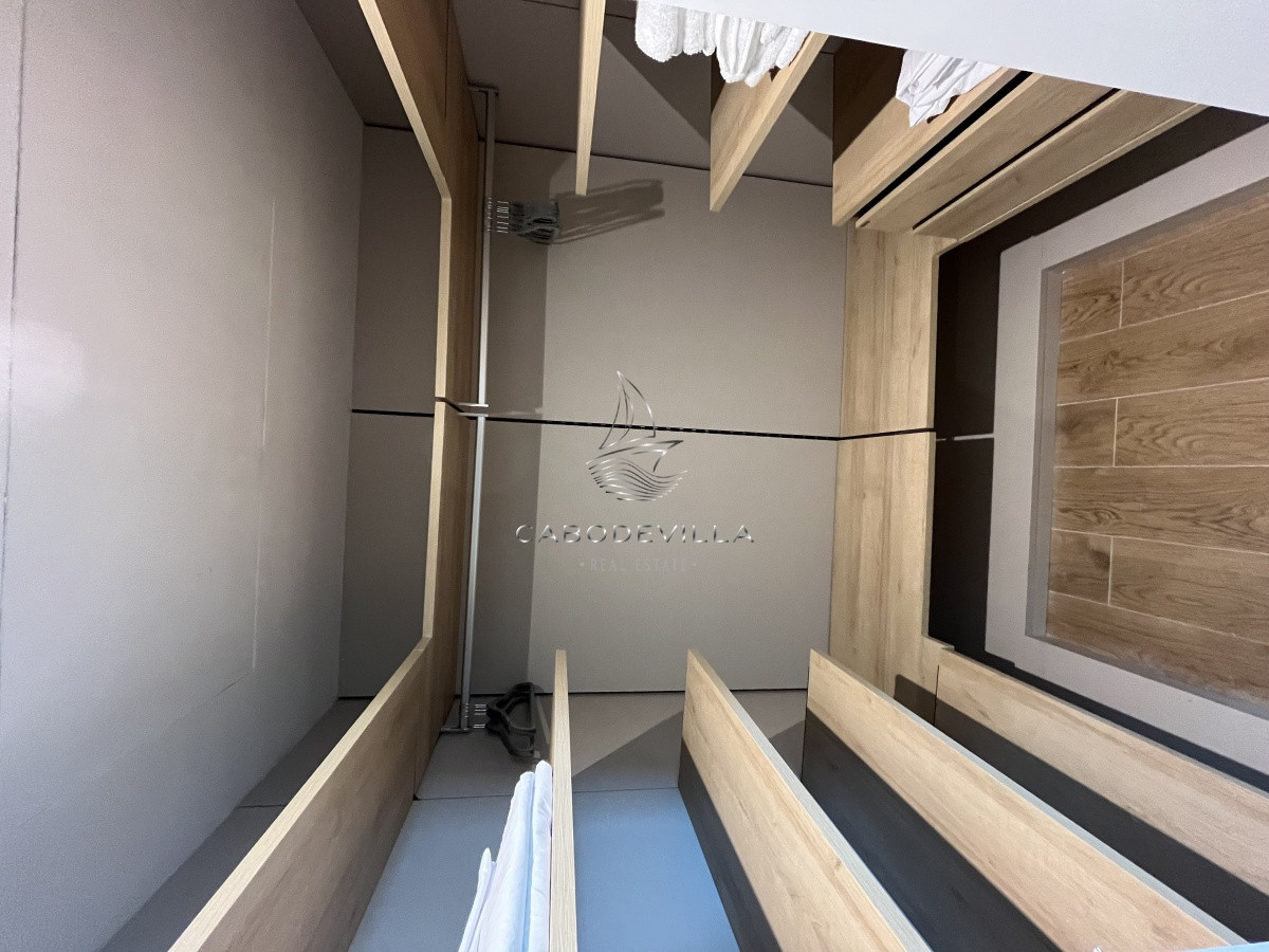 Apartamento ID.272 - En venta apartamento de 3 dormitorios mas dependencia 