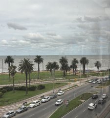 En venta departamento en Punta Carretas sobre la Rambla