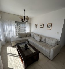 En venta y alquiler apartamento de 2 dormitorios Península Punta del Este