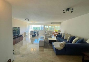 Venta de Apartamento 3 Dormitorios Y Dependencia Con Baño en Edificio Roosevelt Center II