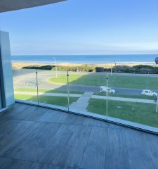 En venta apartamento de 3 dormitorios mas dependencia