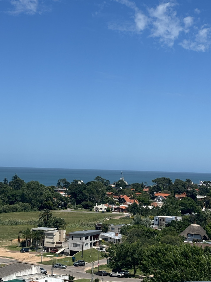 En alquiler anual departamento de 2 dormitorios y 1 baño Punta del Este 