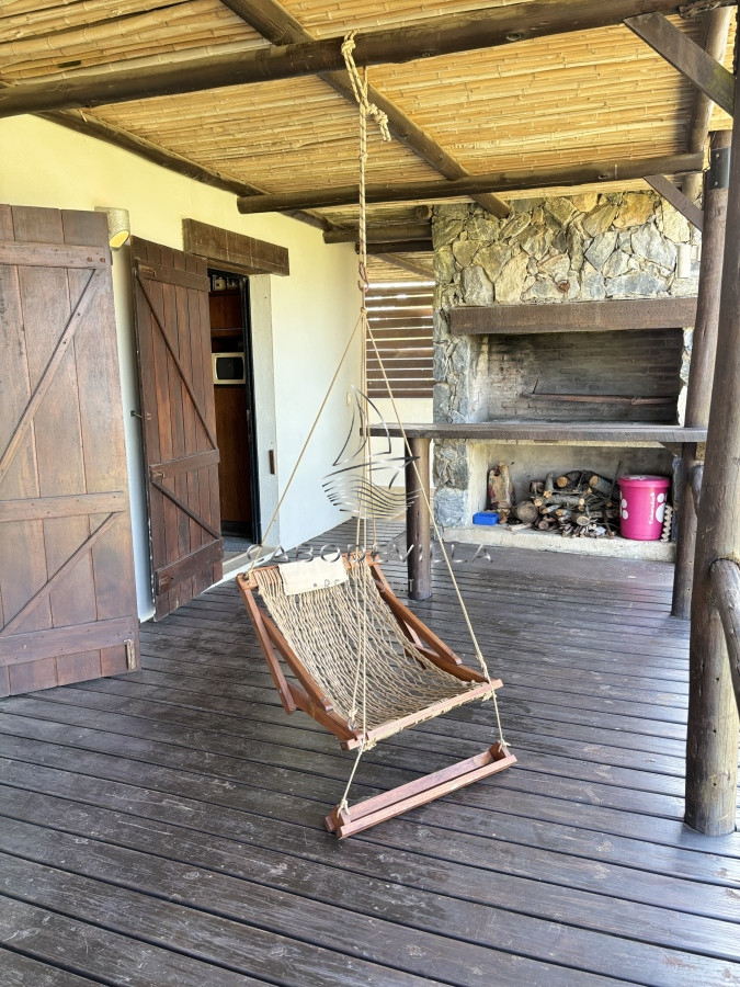 Casa ID.209 - Casa en venta y alquiler de 4 dormitorios con piscina climatizada José Ignacio Punta del Este 
