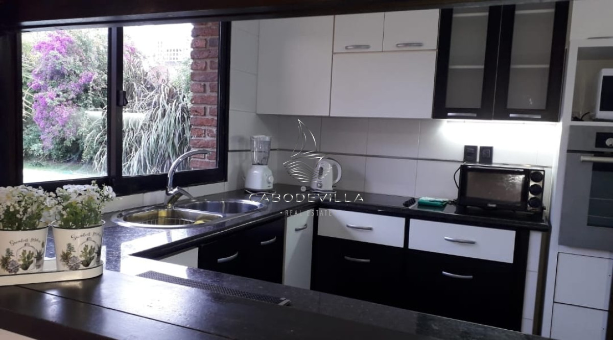 Casa ID.274 - Casa de 3 dormitorios en alquiler anual Punta del Este barrio privado 