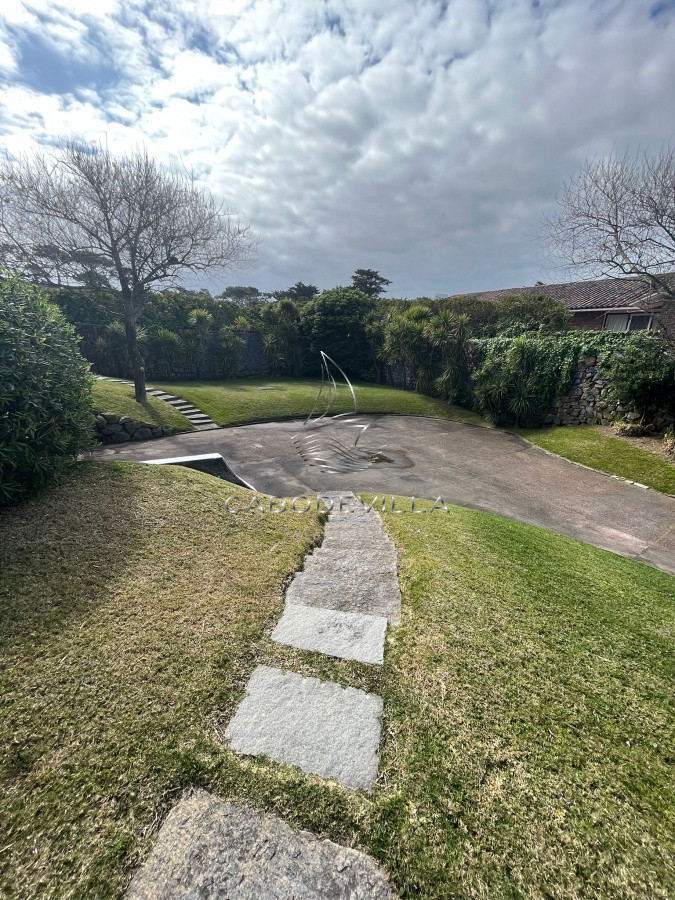 Casa ID.200 - Casa de 5 dormitorios playa brava Punta del Este 