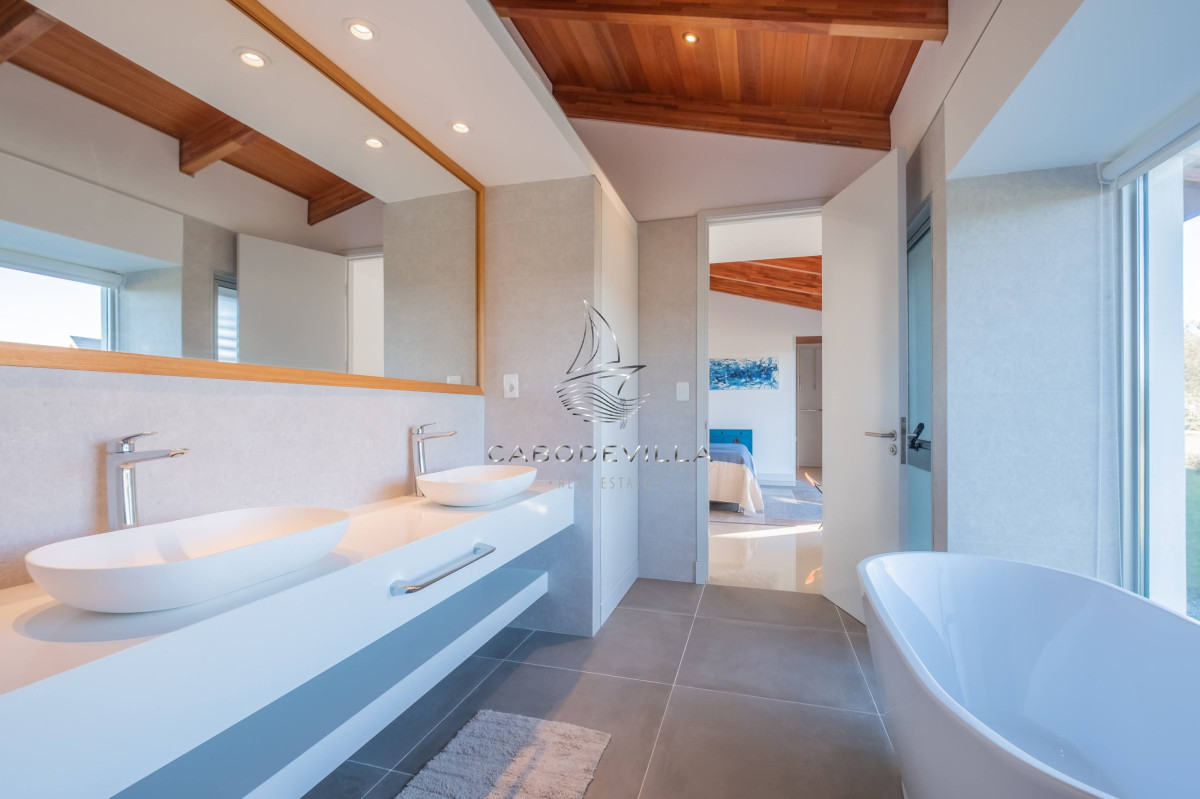 Casa ID.400 - En venta y alquiler anual casa barrio privado Punta del Este 