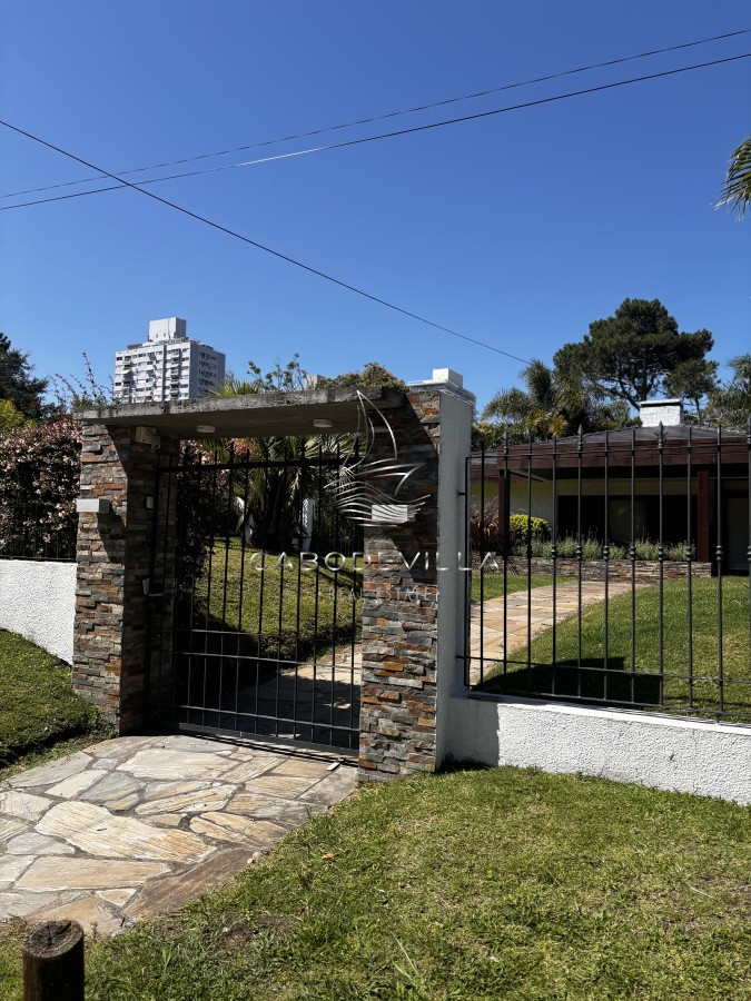 Casa ID.444 - En venta y alquiler casa en Punta del Este 
