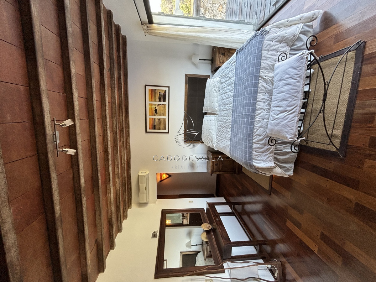 Casa ID.209 - Casa en venta y alquiler de 4 dormitorios con piscina climatizada José Ignacio Punta del Este 