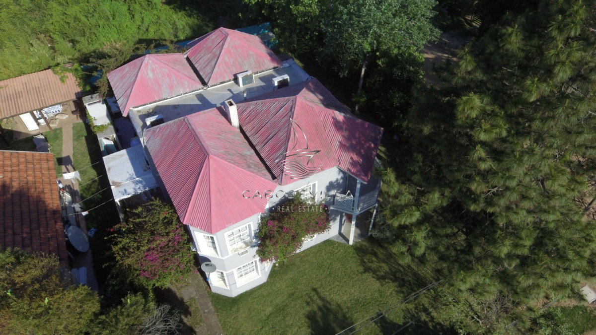 Casa ID.353 - Casa de 5 dormitorios en alquiler, La Barra