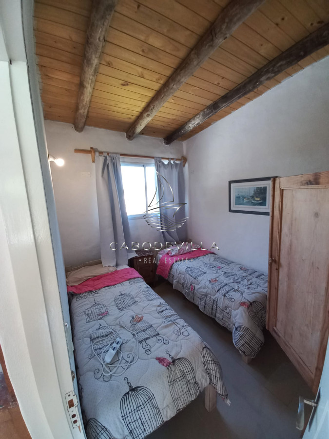 Casa ID.120 - Casa de 4 dormitorios + dependencia de servicio en alquiler Montoya la Barra