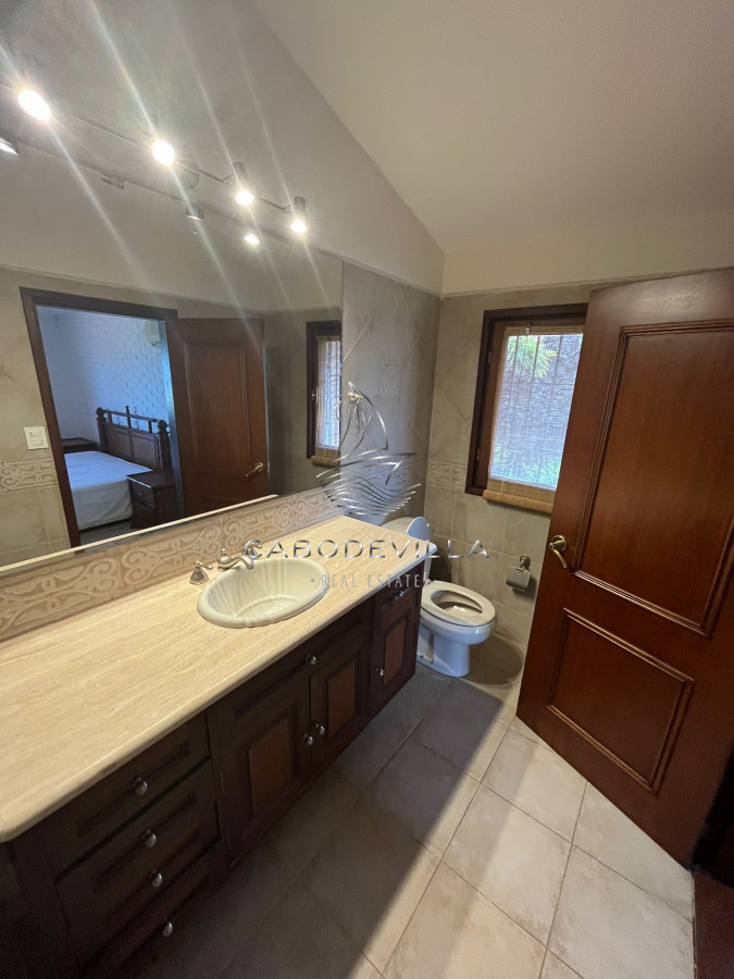 Casa ID.200 - Casa de 5 dormitorios playa brava Punta del Este 