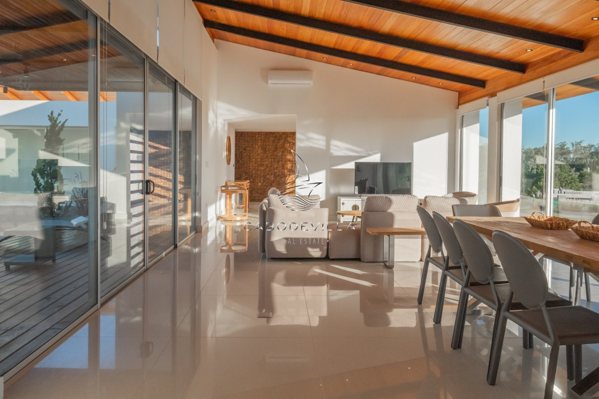 Casa ID.400 - En venta y alquiler anual casa barrio privado Punta del Este 