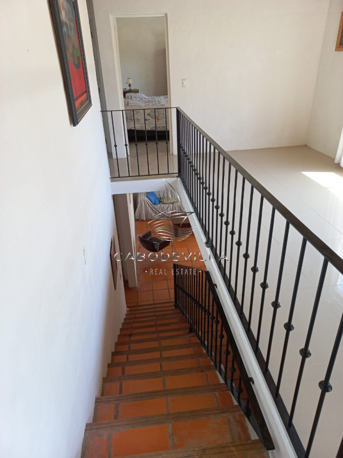 Casa ID.120 - Casa de 4 dormitorios + dependencia de servicio en alquiler Montoya la Barra
