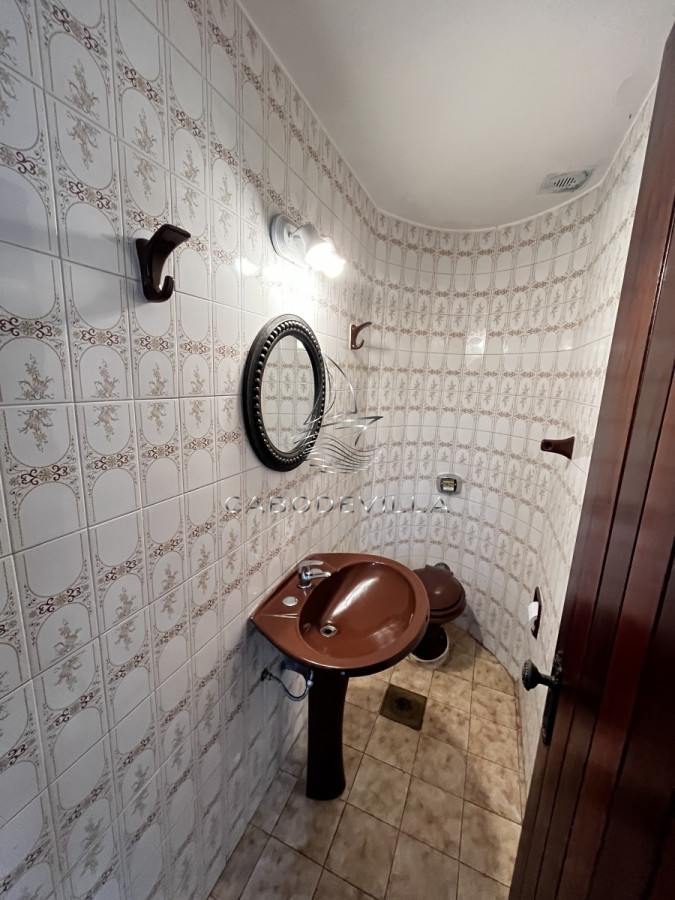 Casa ID.252 - Alquiler anual de casa de 3 dormitorios mas dependencia de servicio en Aidy Grill Punta del Este 