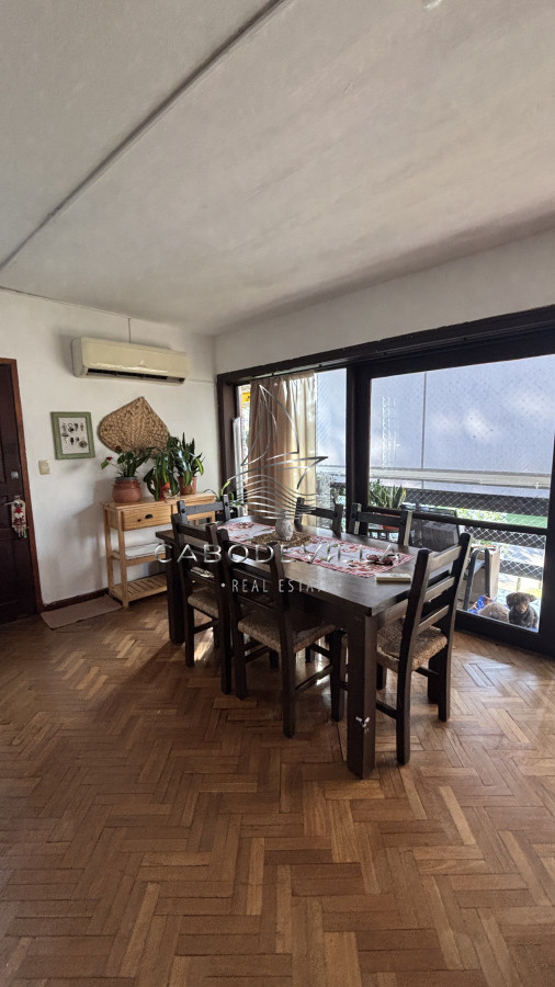 Casa ID.698 - Casa de 3 dormitorios más dependencia de servicio en alquiler anual Punta del Este 
