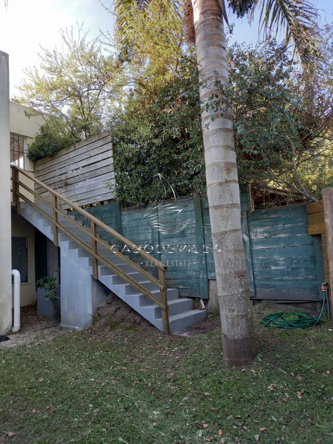 Casa ID.120 - Casa de 4 dormitorios + dependencia de servicio en alquiler Montoya la Barra