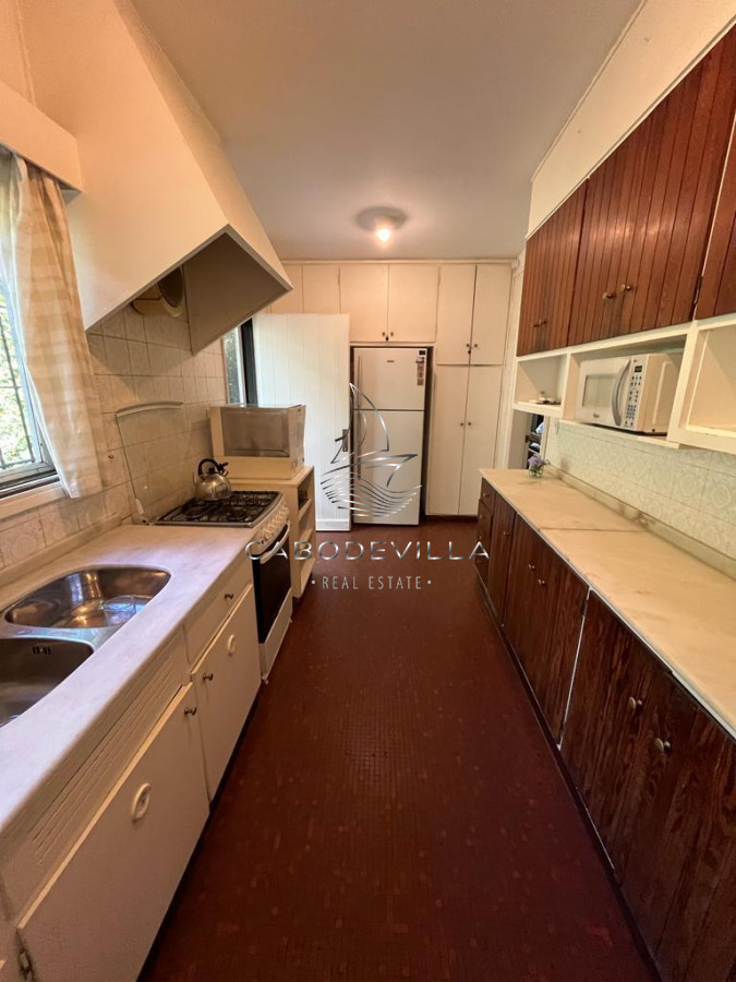 Casa ID.276 - En venta y alquiler casa de 3 dormitorios mas dependencia en Punta del Este, Playa Mansa 