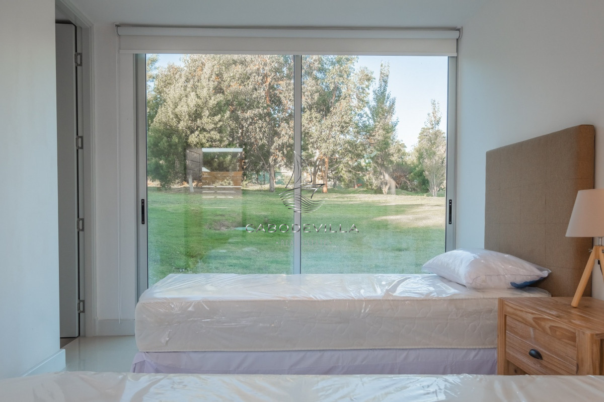 Casa ID.400 - En venta y alquiler anual casa barrio privado Punta del Este 