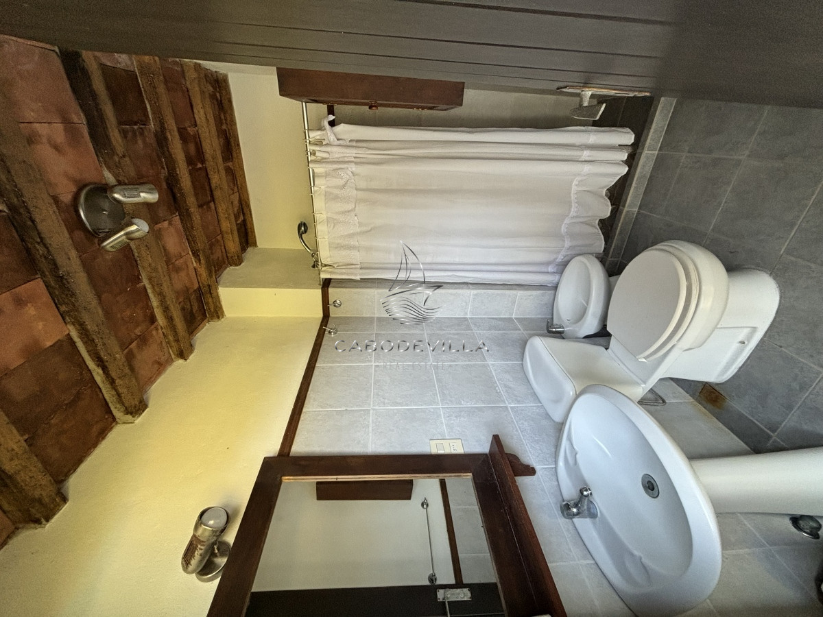 Casa ID.209 - Casa en venta y alquiler de 4 dormitorios con piscina climatizada José Ignacio Punta del Este 