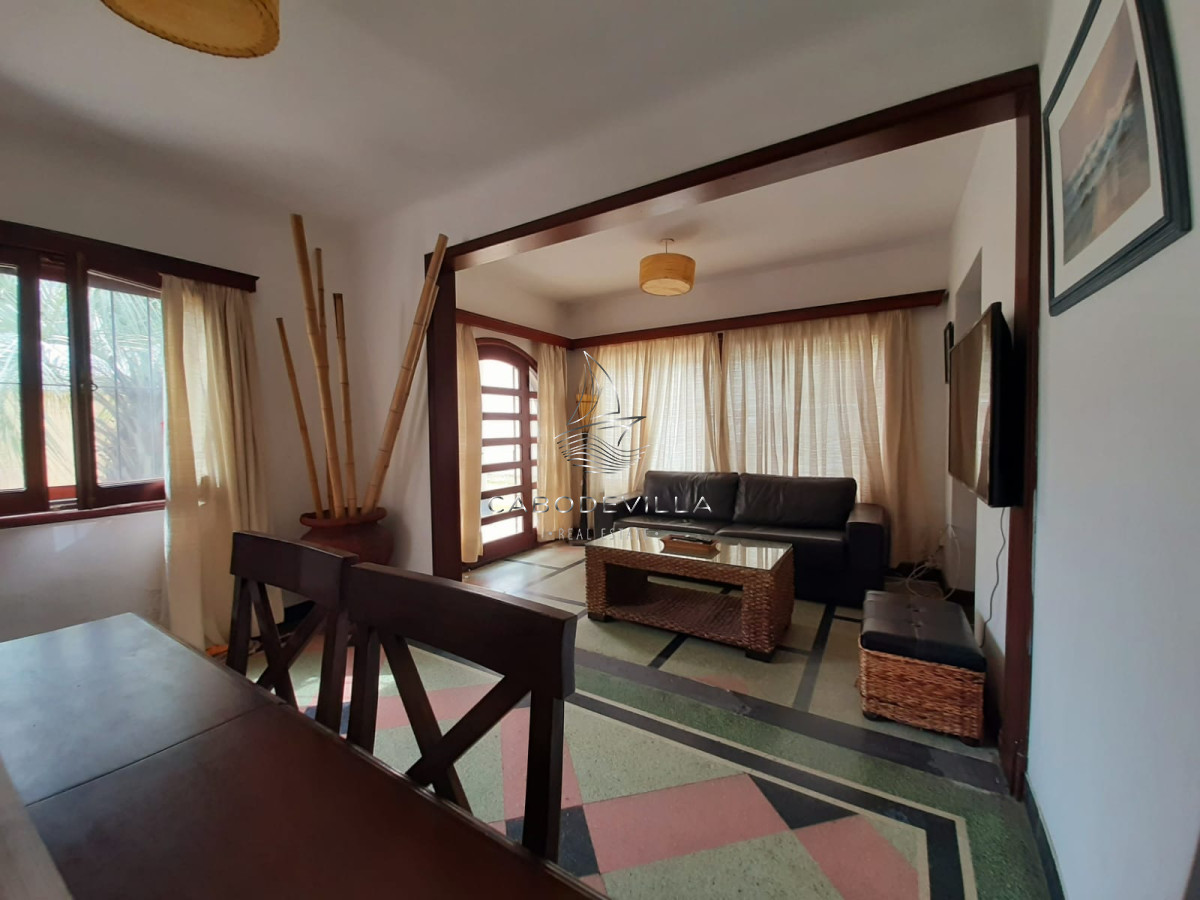 Casa ID.212 - Casa de 3 dormitorios y 2 baños, playa mansa Punta del Este 